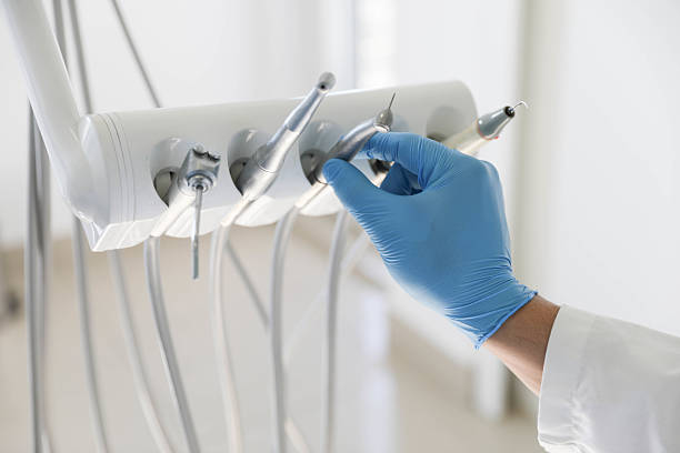 Professional Tooth Extraction technician working in Las Flores, CA